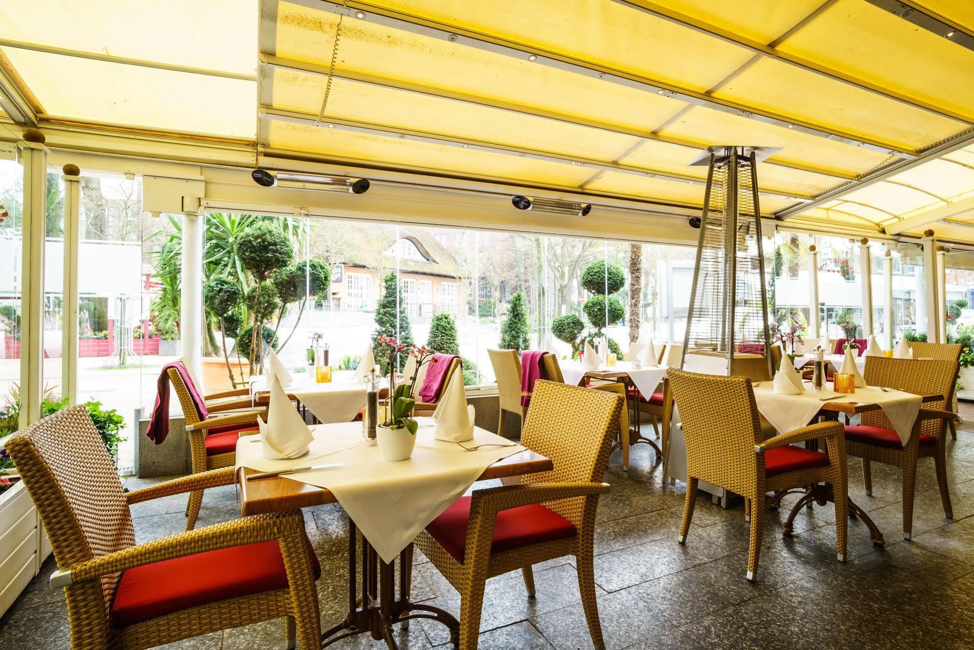 Holsteiner Hof Hotel 4*